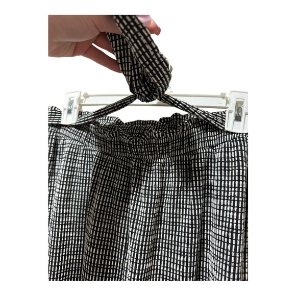 Caution To The Wind Black and White Checkered Pants - Picture 3 of 6